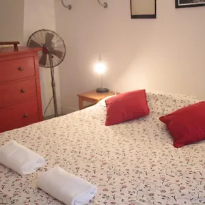 https://montmartre-apartments-monet.fr-paris.fr